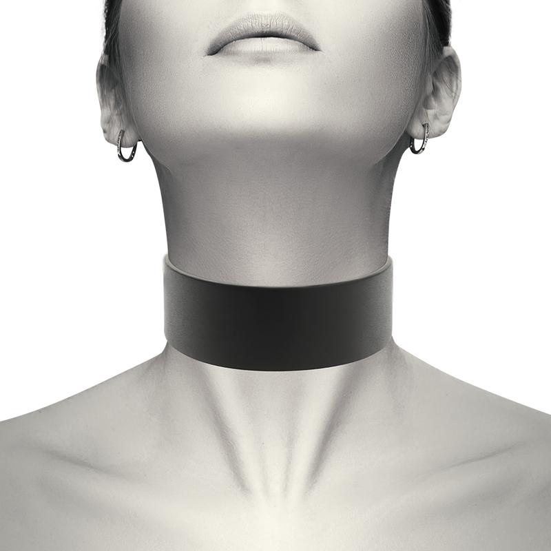 COQUETTE CHIC DESIRE - VEGAN LEATHER CHOKER — zdjęcie 3