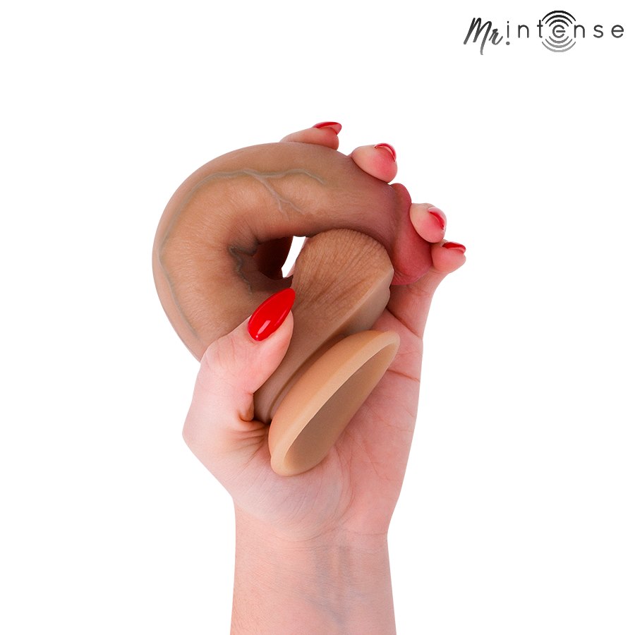 MR INTENSE - BRUCE S SILICONE DILDO WITH TESTICLES 17.8 CM -Ø- 4 CM — zdjęcie 6