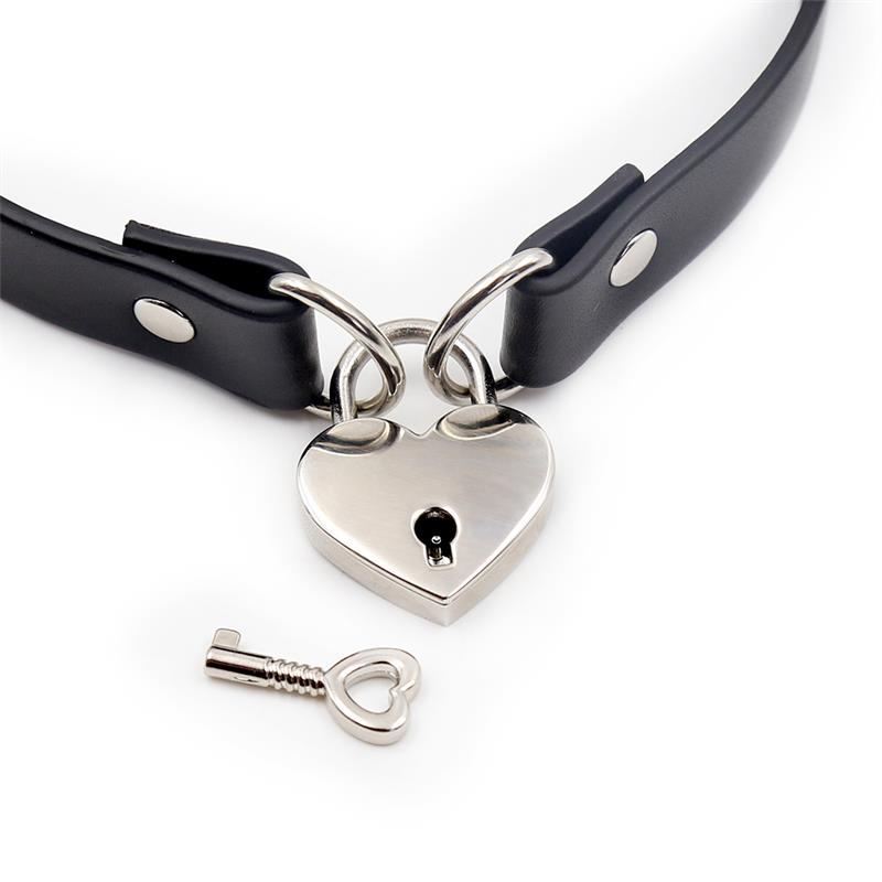 Cinderella Black Collar With Heart Lock — zdjęcie 2