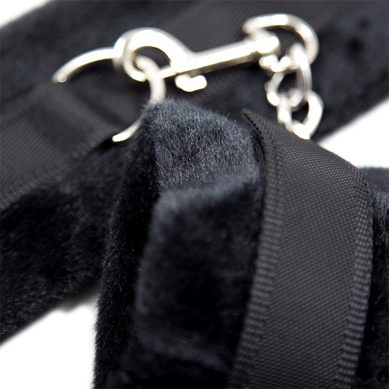 Handcuffs with Velcro with Long Fur Black — zdjęcie 3