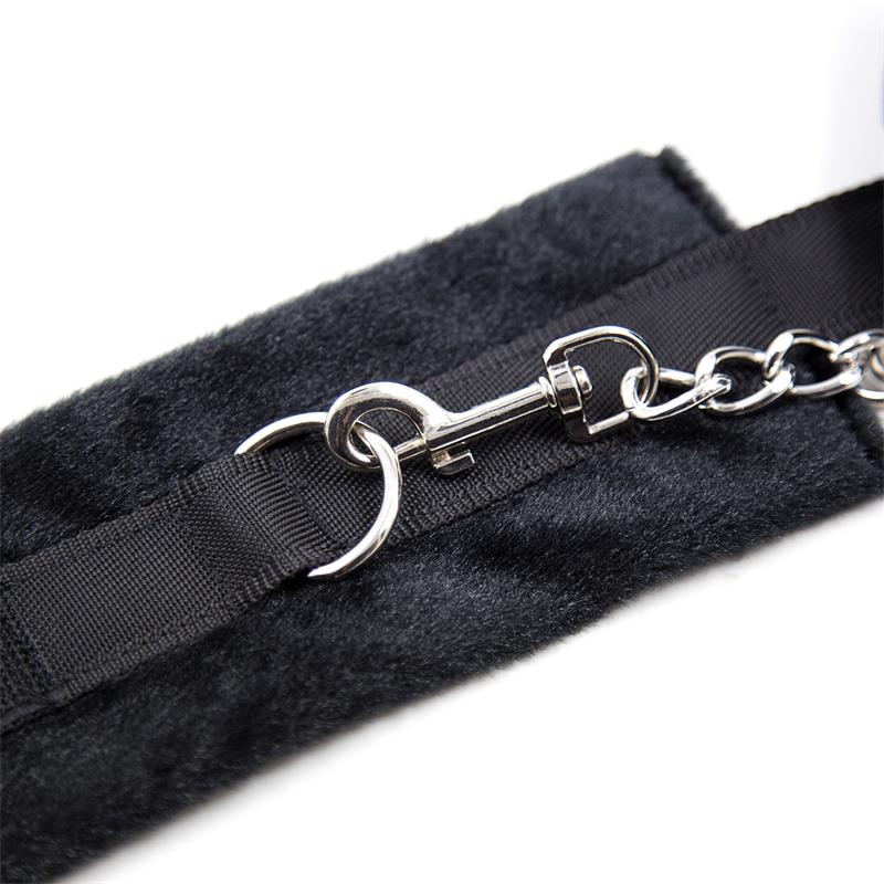 Handcuffs with Velcro with Long Fur Black — zdjęcie 6
