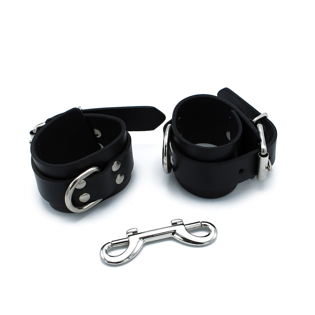 Kiotos Leather Black Leather Chain-Linked Cuffs — zdjęcie 3