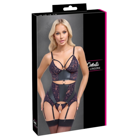 Basque with purple L